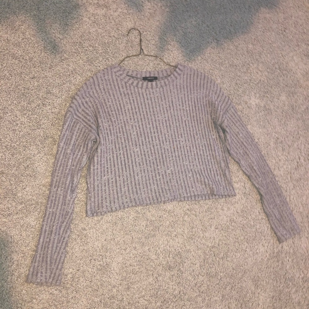 Forever 21 grey long sleeve tee.